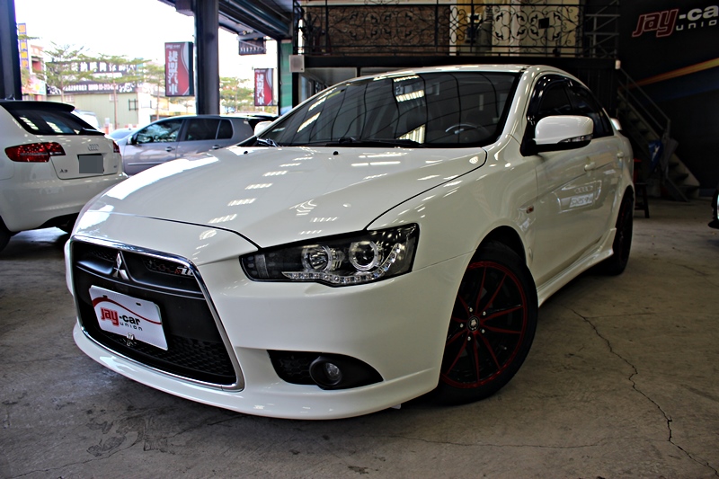 2011年 Lancer Fortis 1.8 改裝鯊魚頭 可全額貸 免頭款交車  第1張相片