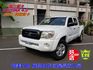小陸の極上4x4：魅力貨卡 TACOMA 4.0 雙廂 超美白色 就是與眾不同  第1張縮圖