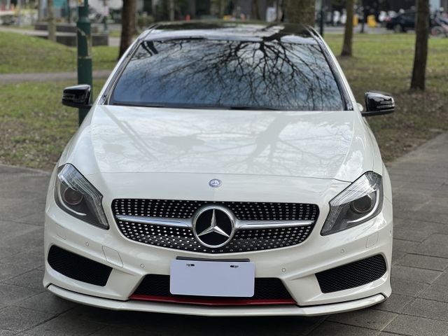 極品美車 ! 僅跑6萬公里 ! 原廠保養 ! 原廠加裝(後座出風口 數位恆溫面板 原廠大螢幕)  第3張相片