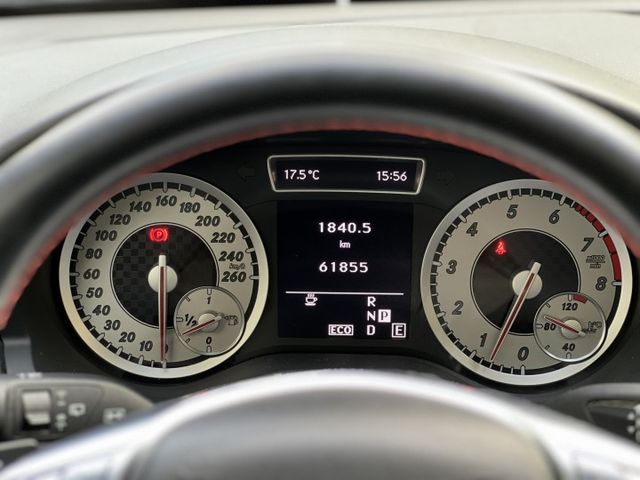 極品美車 ! 僅跑6萬公里 ! 原廠保養 ! 原廠加裝(後座出風口 數位恆溫面板 原廠大螢幕)  第9張相片