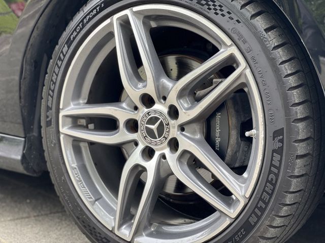 市場少見黑色的A180 AMG  第4張相片