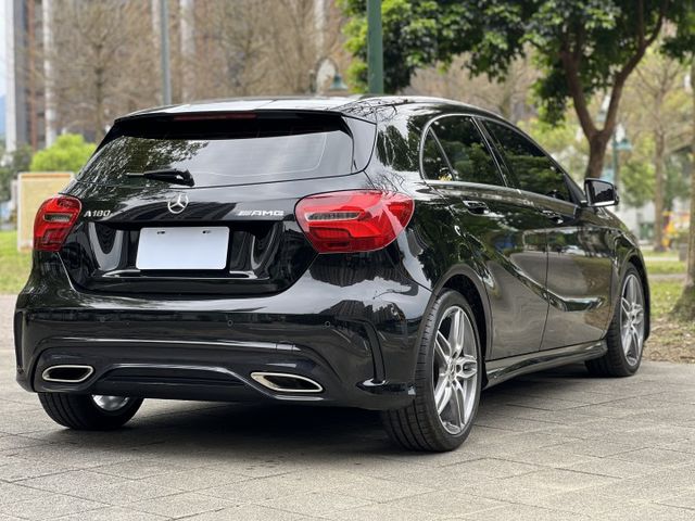 市場少見黑色的A180 AMG  第13張相片