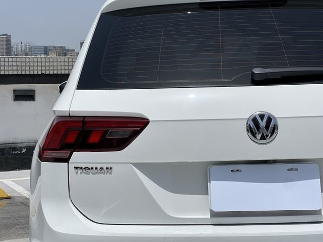 CP值超高 有ACC跟車系統 新車130萬 現省7X萬 !  第15張相片