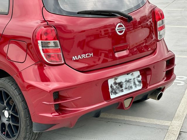 升級外觀空力套件 讓原本可愛的外型帶了點帥氣 低里程 原鈑漂亮車  第3張相片