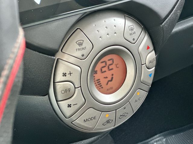 升級外觀空力套件 讓原本可愛的外型帶了點帥氣 低里程 原鈑漂亮車  第10張相片