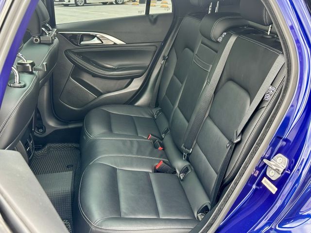 CP值超高的進口小車 一手車 原廠保養 全速域跟車系統 環景影像 通通有~  第16張相片