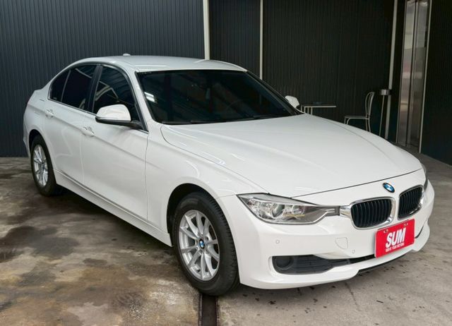 里程只跑10萬，國產車價格，直接開BMW  第1張相片