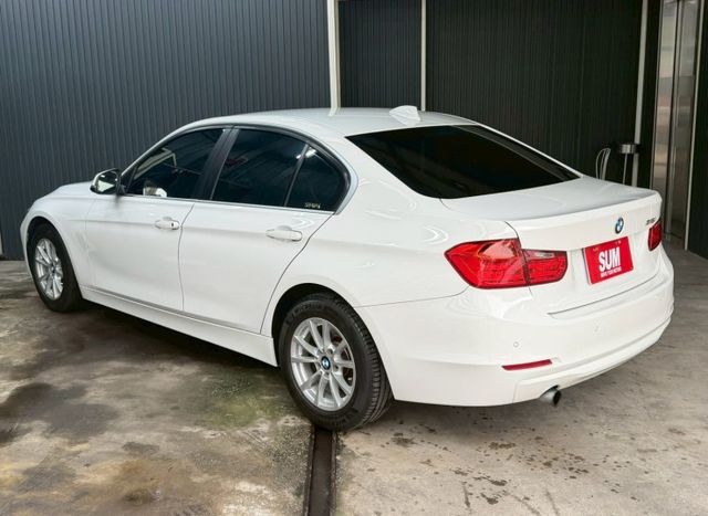 里程只跑10萬，國產車價格，直接開BMW  第2張相片