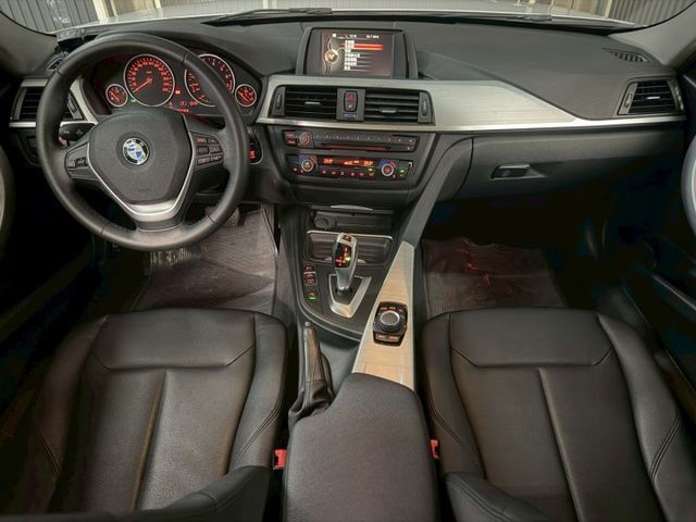 里程只跑10萬，國產車價格，直接開BMW  第9張相片