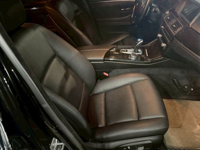 用3系差不多的價錢，直接開5系，超值  第7張相片