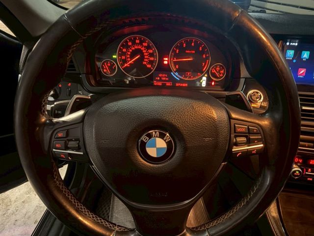 用3系差不多的價錢，直接開5系，超值  第10張相片