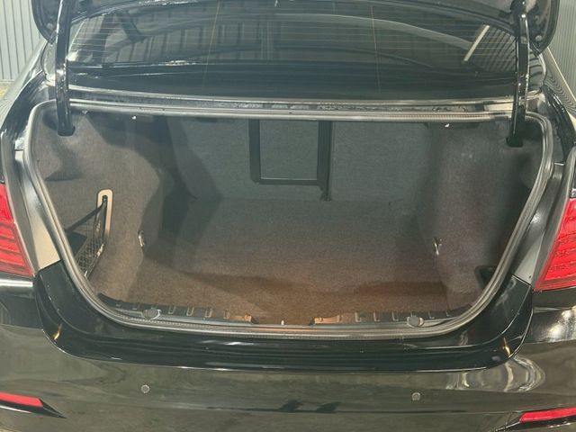 用3系差不多的價錢，直接開5系，超值  第18張相片