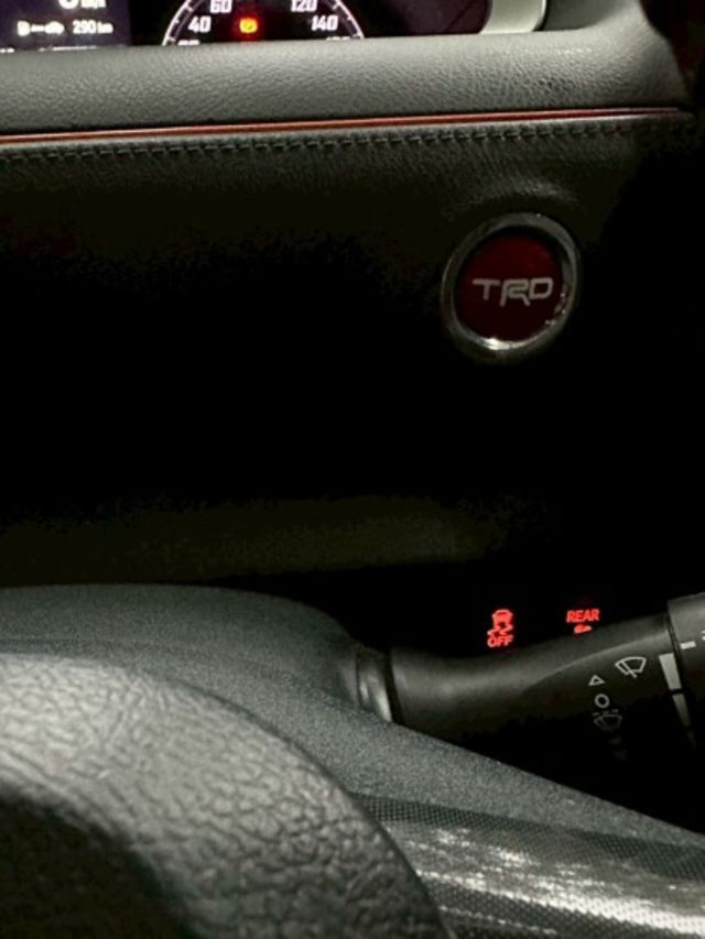 【車朋車業】小七人座，1.8省稅，小改款雙電動滑門  第7張相片