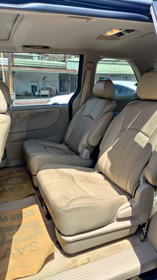 MAZDA MPV 只跑八萬  第8張相片
