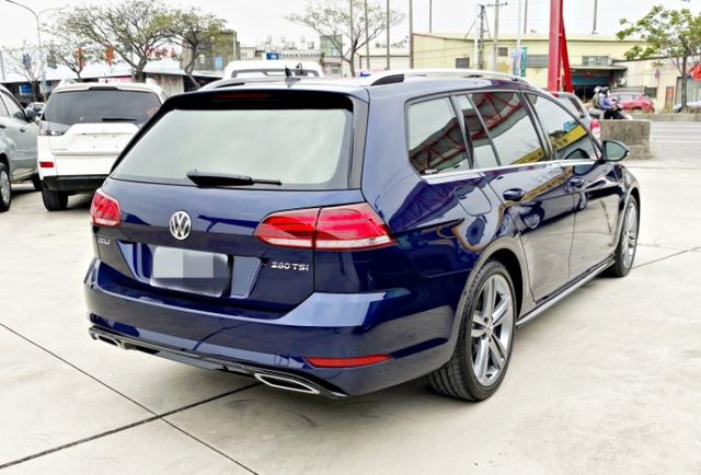 旅行車 Golf Variant 280 1.4 R-LINE 全景天窗 空力套件 跟車 僅開1萬 可全貸 二手 中古  第2張相片