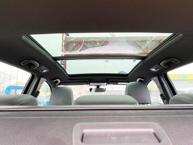 旅行車 Golf Variant 280 1.4 R-LINE 全景天窗 空力套件 跟車 僅開1萬 可全貸 二手 中古  第4張相片