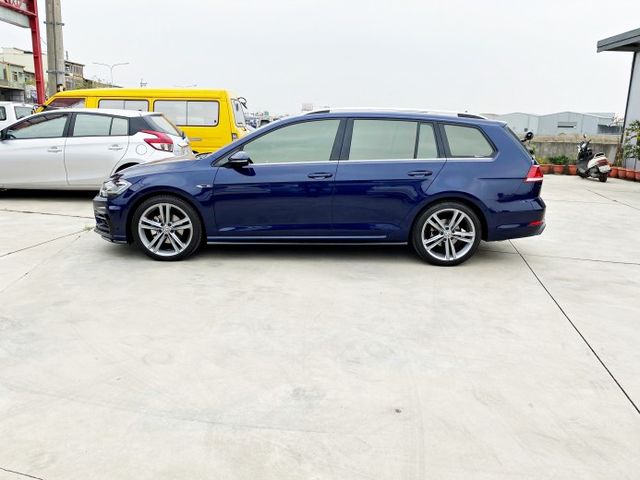 旅行車 Golf Variant 280 1.4 R-LINE 全景天窗 空力套件 跟車 僅開1萬 可全貸 二手 中古  第5張相片