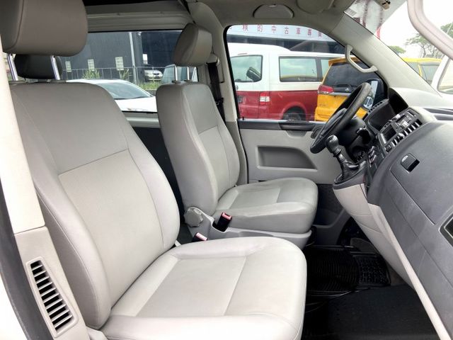✅福斯✅T5 KOMBI 2.0 TDI✅柴油✅原廠高頂✅福祉車✅一手車✅復康巴士✅輪椅升降機✅露營車✅可全貸✅免頭款✅  第5張相片