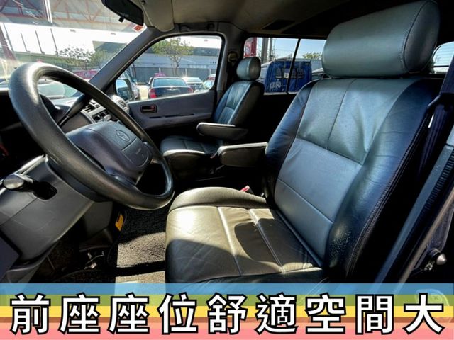 ✅HIACE✅海力士2.7✅廂型✅自排✅僅跑10萬公里✅ABS✅後座可旋轉✅後排冷氣孔✅可全貸✅免頭款✅免保人✅免聯徵✅  第3張相片