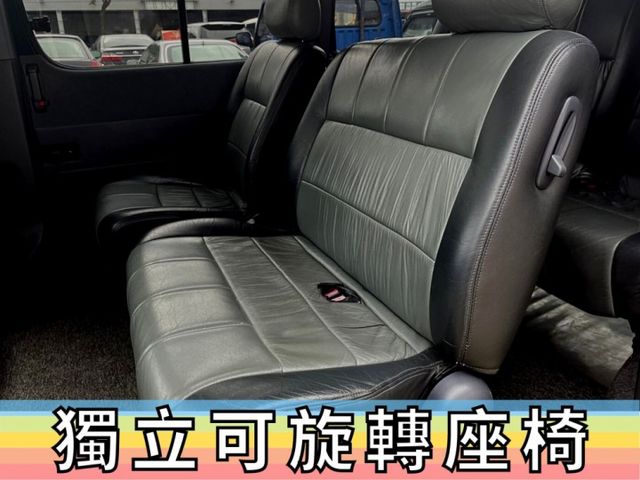 ✅HIACE✅海力士2.7✅廂型✅自排✅僅跑10萬公里✅ABS✅後座可旋轉✅後排冷氣孔✅可全貸✅免頭款✅免保人✅免聯徵✅  第4張相片