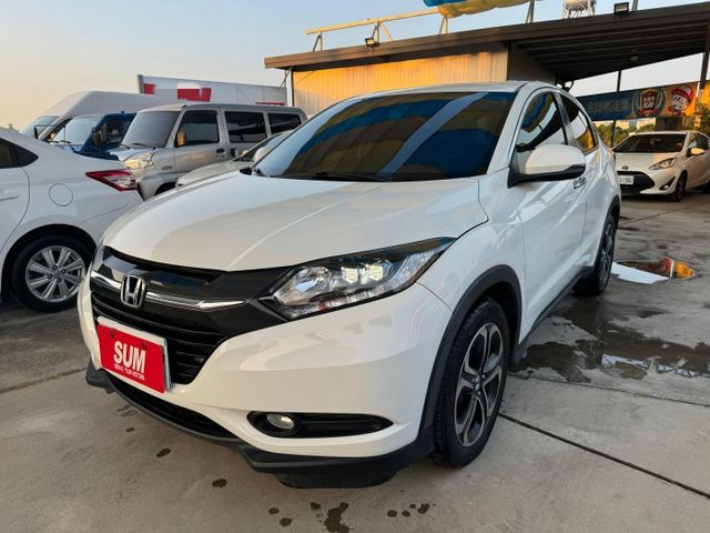 ✅HRV✅頂級 S版✅僅跑8萬多✅ 定速 ✅換檔快撥✅ 一手車 ✅原廠保養✅可全貸✅免頭款  第1張相片