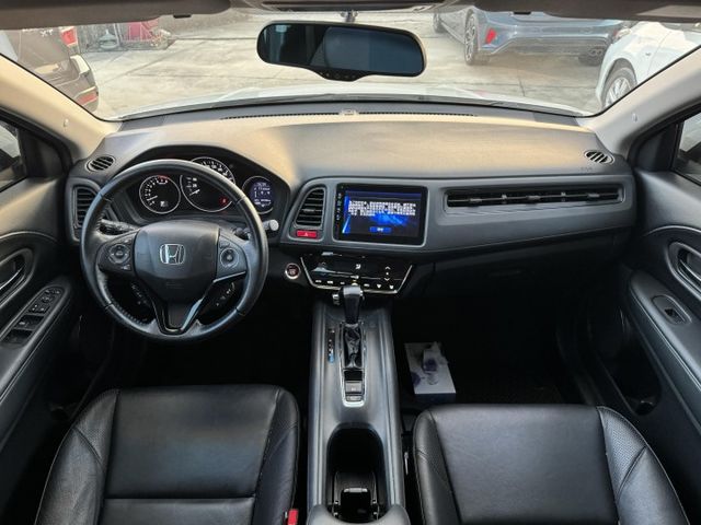 ✅HRV✅頂級 S版✅僅跑8萬多✅ 定速 ✅換檔快撥✅ 一手車 ✅原廠保養✅可全貸✅免頭款  第5張相片