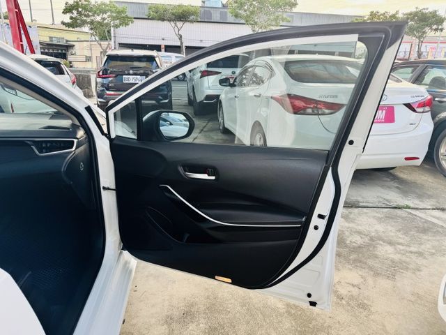 ✅12代✅豪華版✅恆溫✅鋁圈✅LED霧燈✅倒車雷達✅9安✅全速域定速✅LTA車道巡跡輔助✅防滑✅可全貸✅免頭款  第18張相片