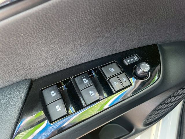 ✅插電式油電PHV✅60公里純電✅油電✅定速.恆溫✅可全貸✅免頭款✅免保人✅免聯徵✅二手✅中古✅  第6張相片