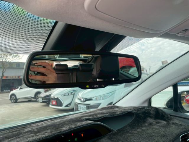 ✅插電式油電PHV✅60公里純電✅油電✅定速.恆溫✅可全貸✅免頭款✅免保人✅免聯徵✅二手✅中古✅  第14張相片