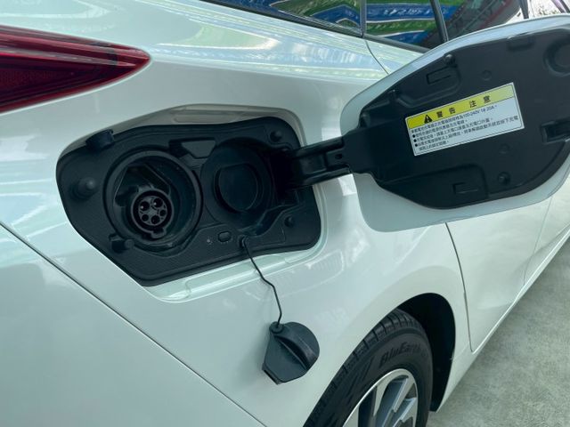 ✅插電式油電PHV✅60公里純電✅油電✅定速.恆溫✅可全貸✅免頭款✅免保人✅免聯徵✅二手✅中古✅  第19張相片