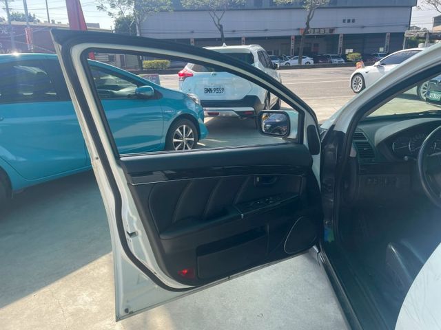 ✅Mitsubishi✅三菱✅Grunder✅僅跑16萬✅經典版✅恆溫✅可全貸✅免保人✅免聯徵✅免頭款  第9張相片