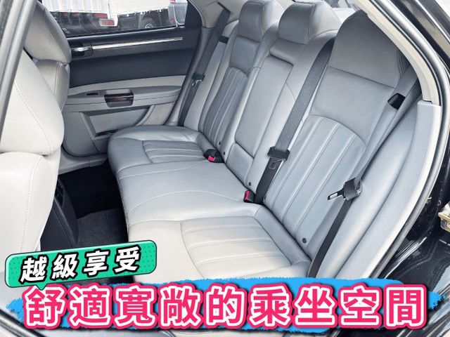 小賓利✅300C 2.7✅大器有派頭✅可全貸✅免頭款✅免保人✅免聯徵✅二手✅中古✅強力過件  第6張相片