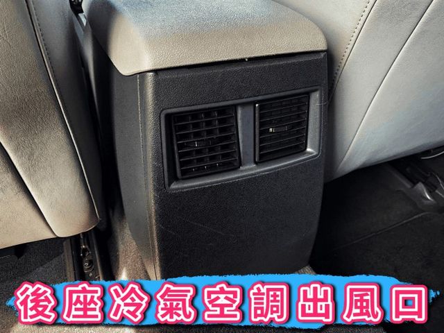 小賓利✅300C 2.7✅大器有派頭✅可全貸✅免頭款✅免保人✅免聯徵✅二手✅中古✅強力過件  第17張相片