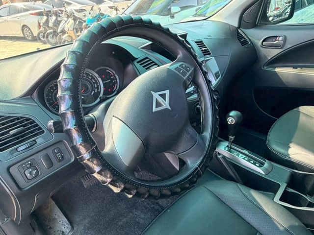 ✅ZINGER✅市場最低價✅倒車顯影✅精緻型✅後座出風口✅純跑4萬✅免保人✅免聯徵✅二手✅中古✅強力過件✅線上申貸  第8張相片