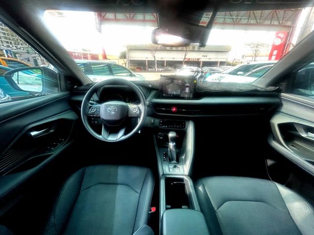 ✅全新領牌車✅Yaris Cross ✅環景/盲點/前後雷達/前後行車紀錄器✅特仕版✅全網最低價✅需配合貸款  第4張相片