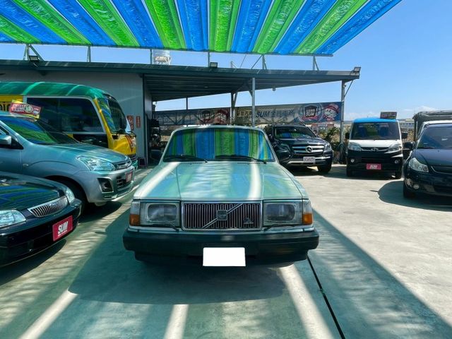 VOVLO✅僅跑7萬公里✅總代理✅復古✅古董車✅240GLE✅整車原廠✅原汁原味✅舊式車牌✅收藏等級  第11張相片