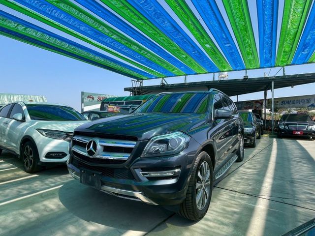 2014✅GL350✅全景天窗✅電動收折座椅✅7人座✅4WD✅定速✅可全貸✅可貸100萬✅免保人  第1張相片