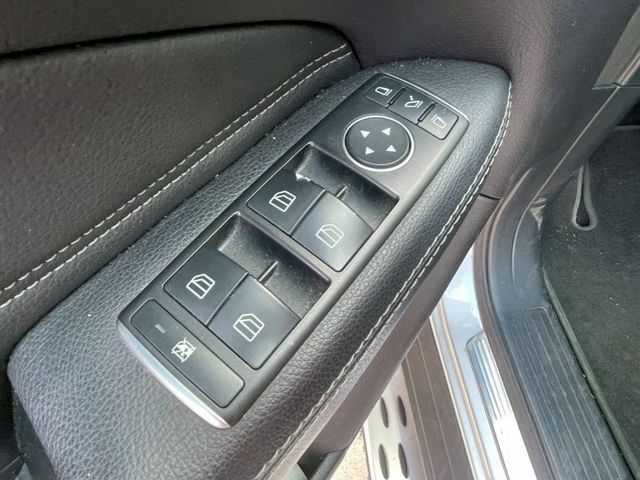 ✅柴油省油省稅金✅4 MATIC✅天窗✅雙前座電動座椅✅可貸款109萬✅免保人✅免聯徵✅二手✅強力過件✅線上評估  第6張相片