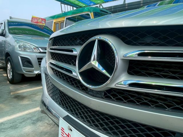 ✅柴油省油省稅金✅4 MATIC✅天窗✅雙前座電動座椅✅可貸款109萬✅免保人✅免聯徵✅二手✅強力過件✅線上評估  第19張相片