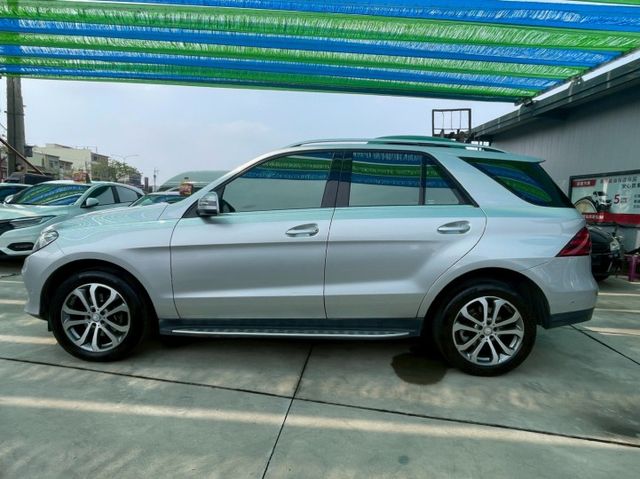 ✅柴油省油省稅金✅4 MATIC✅天窗✅雙前座電動座椅✅可貸款109萬✅免保人✅免聯徵✅二手✅強力過件✅線上評估  第20張相片
