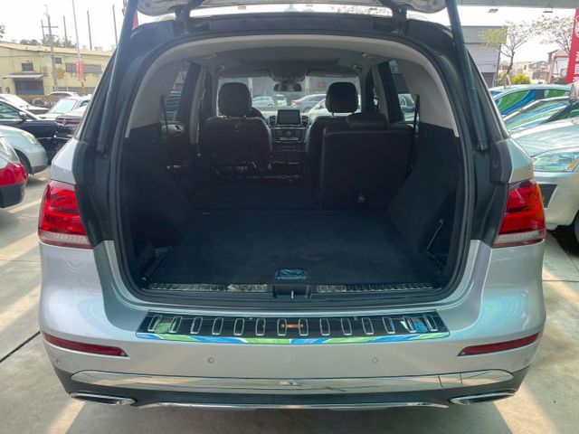 ✅柴油省油省稅金✅4 MATIC✅天窗✅雙前座電動座椅✅可貸款109萬✅免保人✅免聯徵✅二手✅強力過件✅線上評估  第17張相片