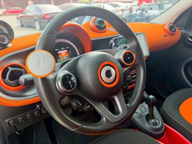 2016年領牌✅SMART Passion版✅Forfour✅恆溫✅剛換4顆輪胎✅倒車顯影✅可全貸✅免頭款✅免  第8張相片