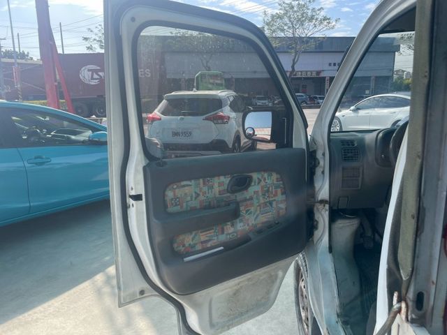✅玲木✅馬上發✅僅跑9萬✅貨車✅發財車✅一手車✅里程準✅耐操有擋頭✅可全貸✅免保人✅免聯徵  第9張相片