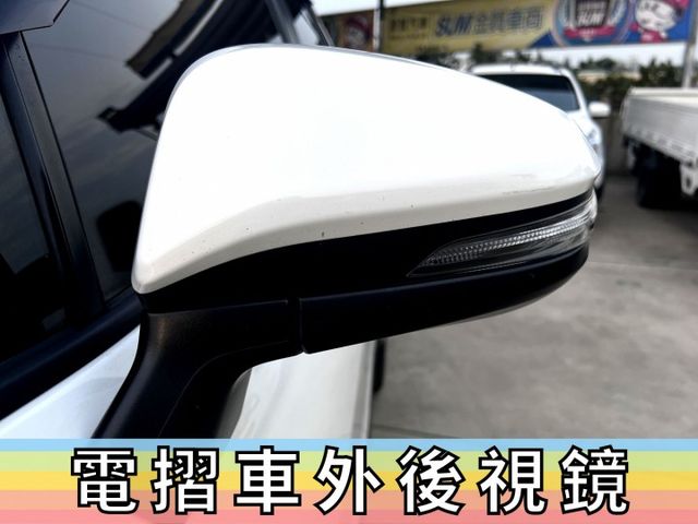 ✅油電車✅原鈑件✅數位儀錶板✅恆溫空調✅只跑5萬公里✅可全貸✅免頭款✅免保人✅免聯徵✅二手✅中古✅強力過件  第12張相片
