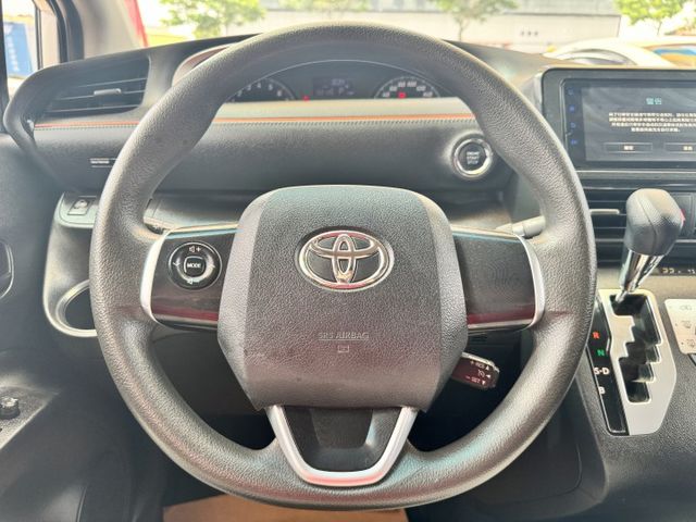 ✅原廠7人座✅雙電動滑門✅倒車顯影✅ISOFIX✅車道偏移警示✅可全貸✅免頭款✅免保人✅免聯徵✅二手✅中古✅強力過件✅  第8張相片