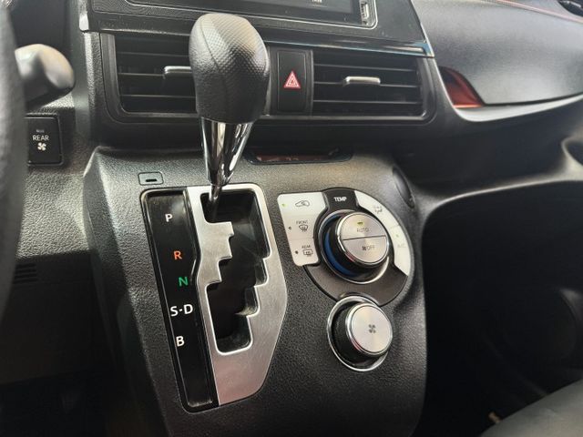 ✅原廠7人座✅雙電動滑門✅倒車顯影✅ISOFIX✅車道偏移警示✅可全貸✅免頭款✅免保人✅免聯徵✅二手✅中古✅強力過件✅  第10張相片