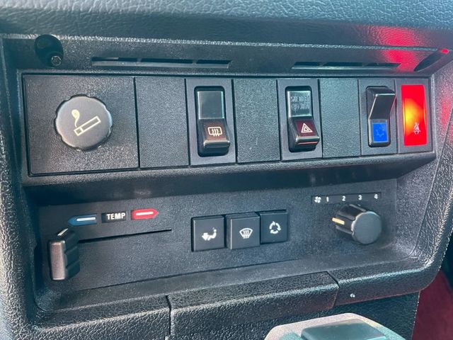 VOVLO✅僅跑7萬公里✅總代理✅復古✅古董車✅240GLE✅整車原廠✅原汁原味✅舊式車牌✅收藏等級  第8張相片