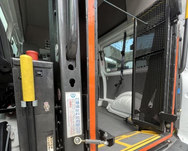 ✅福斯✅T5✅原廠高頂✅福祉車✅一手車✅復康巴士✅輪椅車✅輪椅升降機✅露營車✅可全貸✅免頭款✅免保人✅免聯徵✅二手✅中古  第13張相片