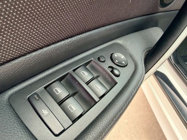 ✅2011年式BMW ✅118I✅小鋼炮✅方向盤快控鍵✅倒車顯影✅小車✅全貸✅超貸✅免保人✅免聯徵  第5張相片