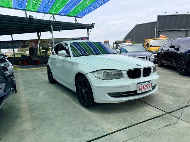 ✅2011年式BMW ✅118I✅小鋼炮✅方向盤快控鍵✅倒車顯影✅小車✅全貸✅超貸✅免保人✅免聯徵  第18張相片